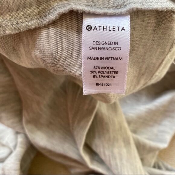 AthletaâCloudlight RelaxedâAsymâTopâGrayâXXS - Picture 5 of 6